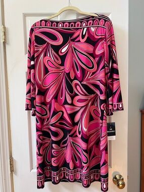 Sandra Darren Pink & Black Swirl Print Dress